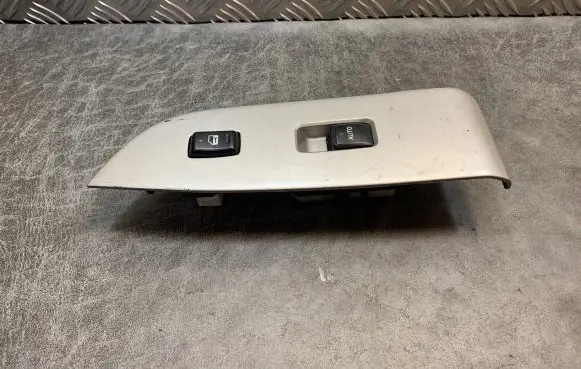 Lexus RX 330 - 350 - 400H Electric window control switch 8403048070