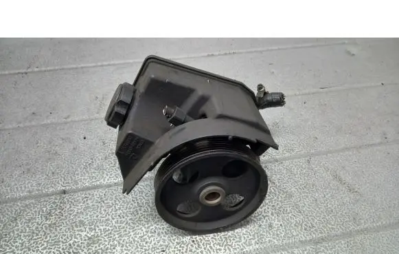 Peugeot 206 CC Power steering pump