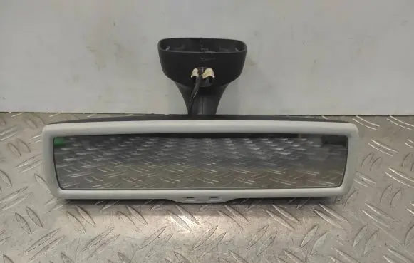 Volkswagen Tiguan Rear view mirror (interior)
