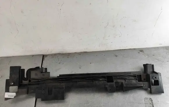 Nissan X-Trail T32 Bottom radiator support slam panel 215424BE0A