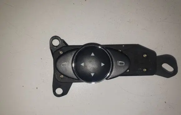 Mercedes-Benz E W211 Wing mirror switch 2118215779