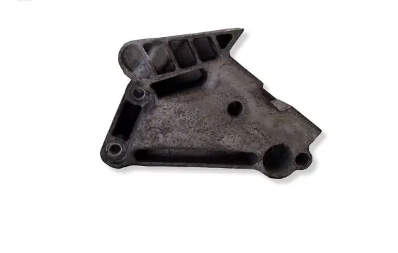 Audi Q3 8U Engine mounting bracket 04L199207
