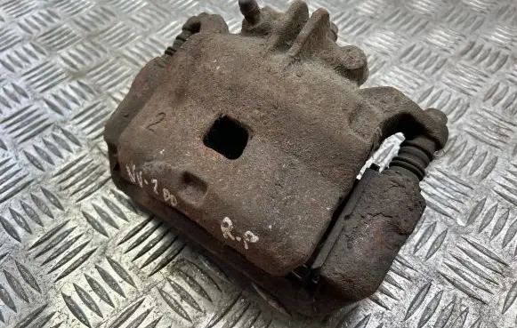 Nissan NV200 Front brake caliper