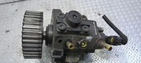 Fiat Croma Fuel injection high pressure pump 0445010130