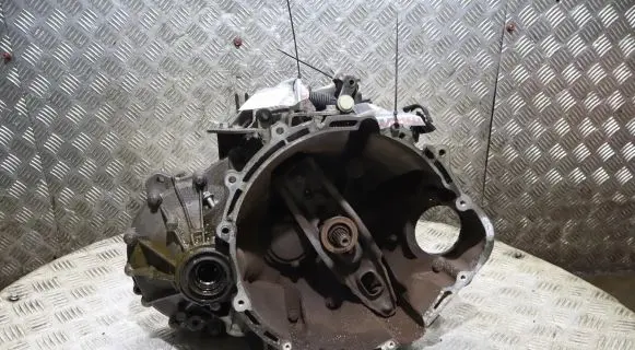 Mitsubishi Colt Manual 5 speed gearbox P2500A308