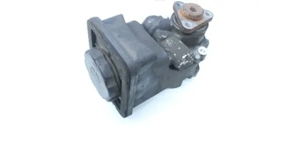 BMW 5 E60 E61 Power steering pump 7693974