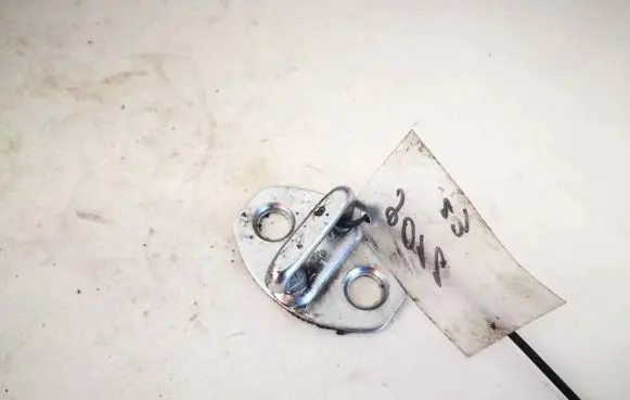 Volkswagen Touran II Rear door lock loop/hook striker 5j0837033