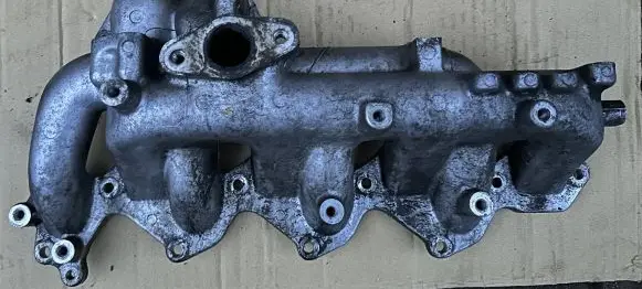 Nissan Patrol Y61 Intake manifold 14003VC102 14003VC300