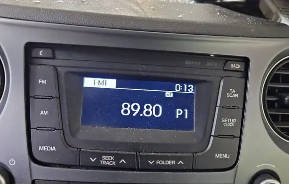 Radio/CD/DVD/GPS head unit