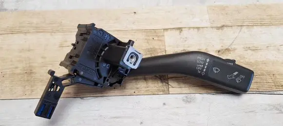 Volkswagen Jetta V Wiper control stalk 1K0953519K