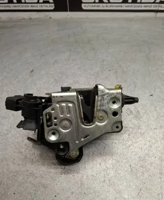 Mercedes-Benz E W210 Front door lock 2027203535