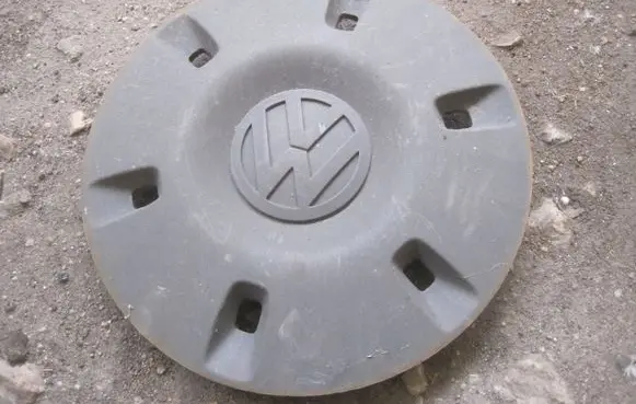 Volkswagen Crafter Original wheel cap 9064010025