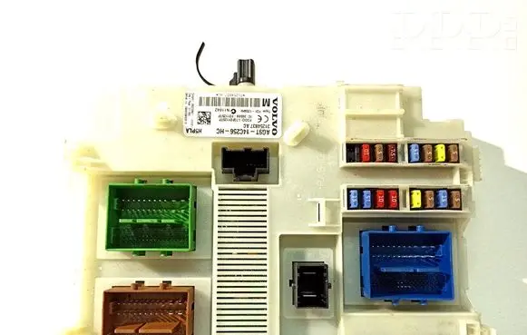 Volvo XC60 Fuse module 31254837 AG9T14C256HC 31254837AC