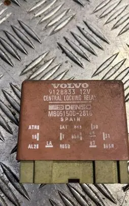 Volvo 960 Central locking relay 9128833