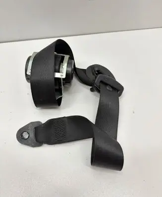 BMW 5 E60 E61 Front seatbelt 601629600D 081104