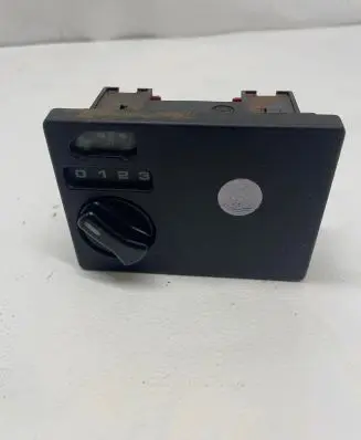 Volkswagen Multivan T4 Climate control unit 705959549