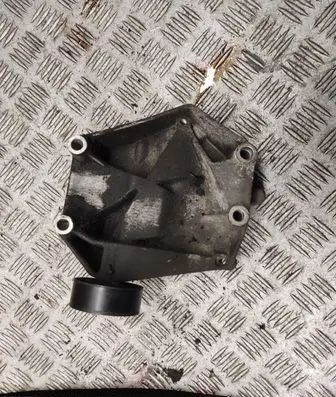 Opel Zafira B A/C compressor mount bracket 428702815
