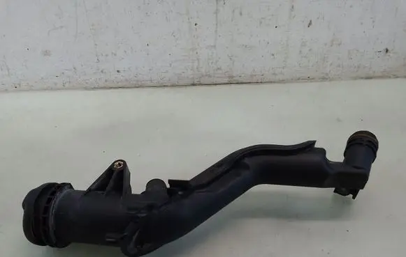 Ford Focus Oil fill pipe 9654733980