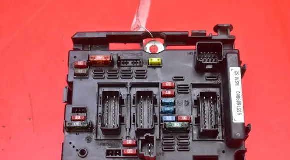 Peugeot 206 CC Fuse box set 9657608880