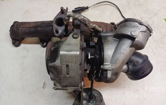 Volkswagen PASSAT B6 Turbo 03G253014N 7652615 KG004956R