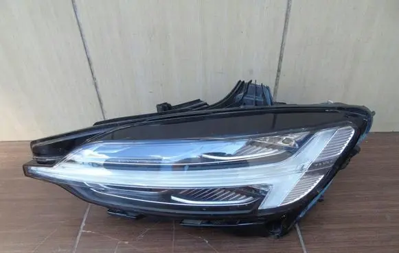 Volvo S60 Headlight/headlamp