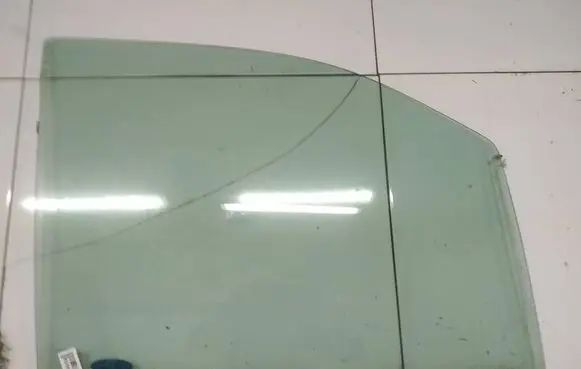 Citroen Jumpy Front door window glass four-door AS2