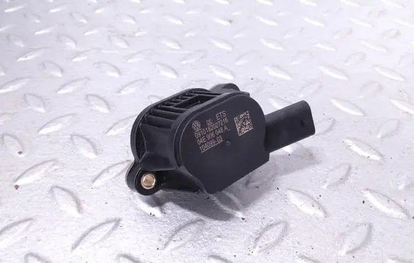 Volkswagen T-Roc Camshaft vanos timing valve 04E906048A