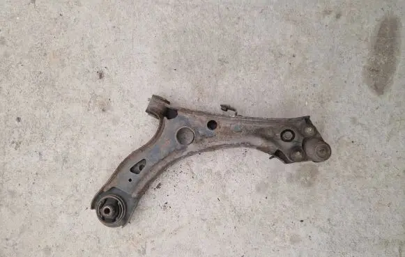 Honda HR-V Front lower control arm/wishbone