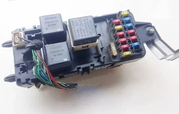 Mitsubishi Carisma Fuse box set mb953355
