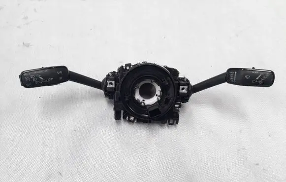 Seat Ateca Tailgate/trunk/boot open switch 5Q0953513S