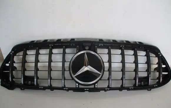 BMW 2 Active Tourer U06 Front bumper upper radiator grill