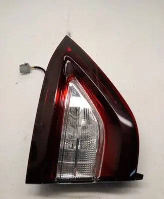 Maserati Levante Tailgate rear/tail lights 20680102