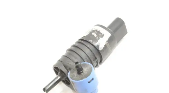 Chevrolet Orlando Windscreen/windshield washer pump
