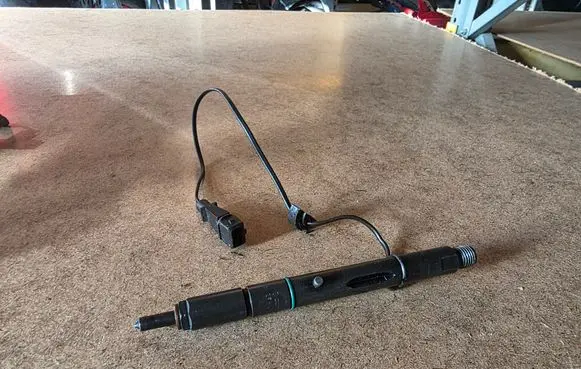 Audi A6 S6 C5 4B Fuel injector 059130202E