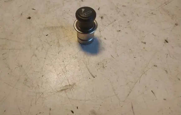 Lexus IS 220D-250-350 Cigarette lighter 