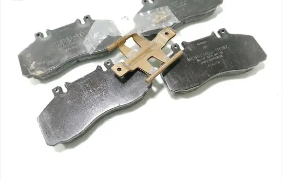 Mercedes-Benz Sprinter W901 W902 W903 W904 Brake pads (front) A0034207720 A6704238011