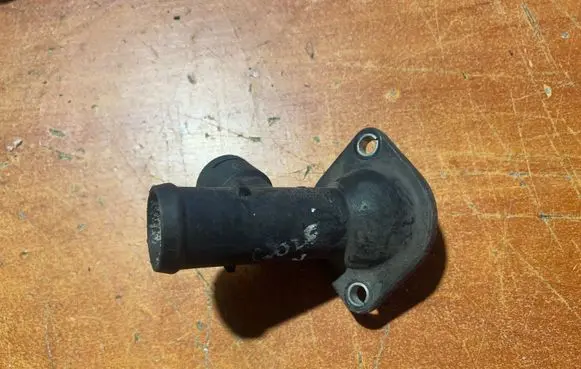 Volkswagen Golf V Engine coolant pipe/hose 03G121121B