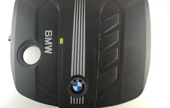 BMW 5 F10 F11 Engine cover (trim) KL3104