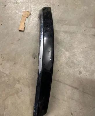 Front bumper splitter molding