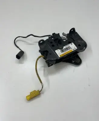 BMW M5 Engine bonnet/hood lock/catch 7184441