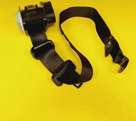 Rear seatbelt