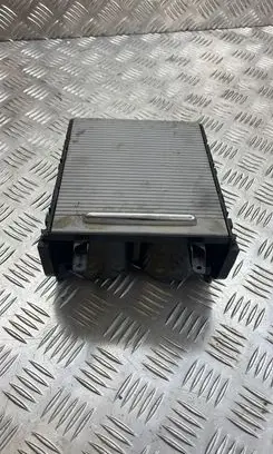 Cup holder front