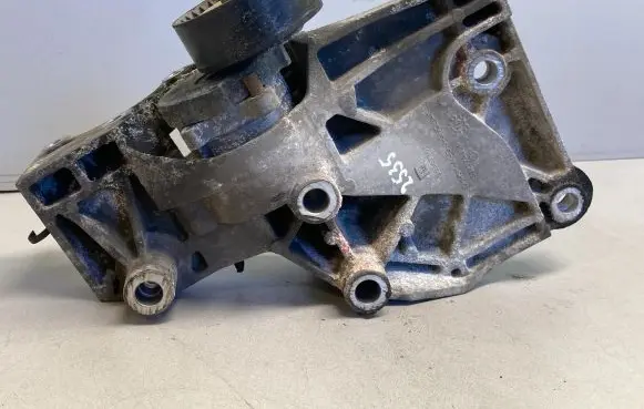 Opel Insignia A Generator/alternator bracket 55562863 532274354