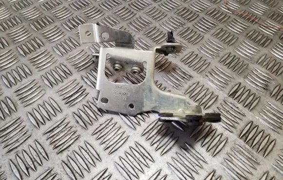 Volvo XC90 Other engine bay part 374121000