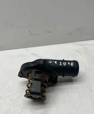Audi A4 S4 B7 8E 8H Thermostat 059121111F
