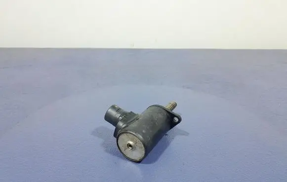 BMW M5 Engine head 7631574