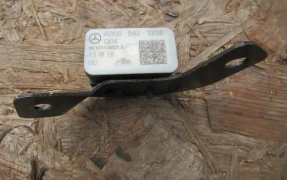 Mercedes-Benz E W212 ESP acceleration yaw rate sensor A0055421218
