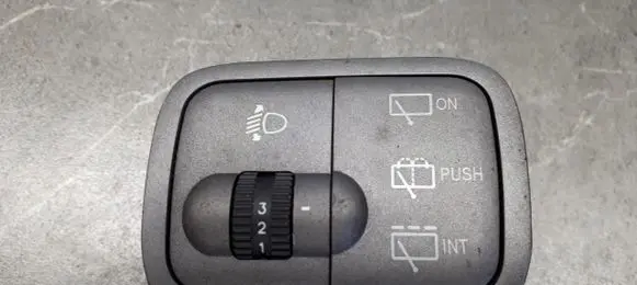 Hyundai Accent V Headlight level height control switch 9336025100