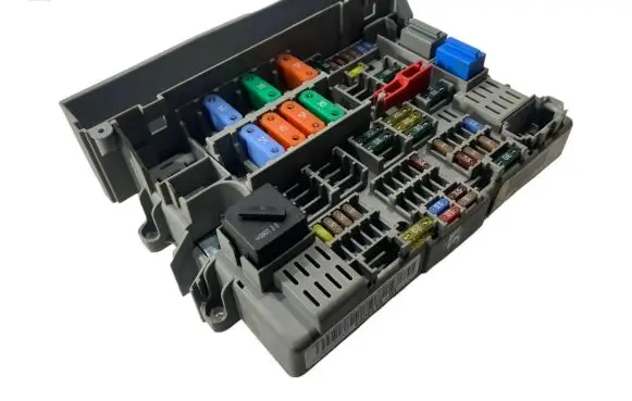 BMW 3 E90 E91 Fuse module 6906613