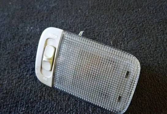 Subaru Legacy Rear seat light